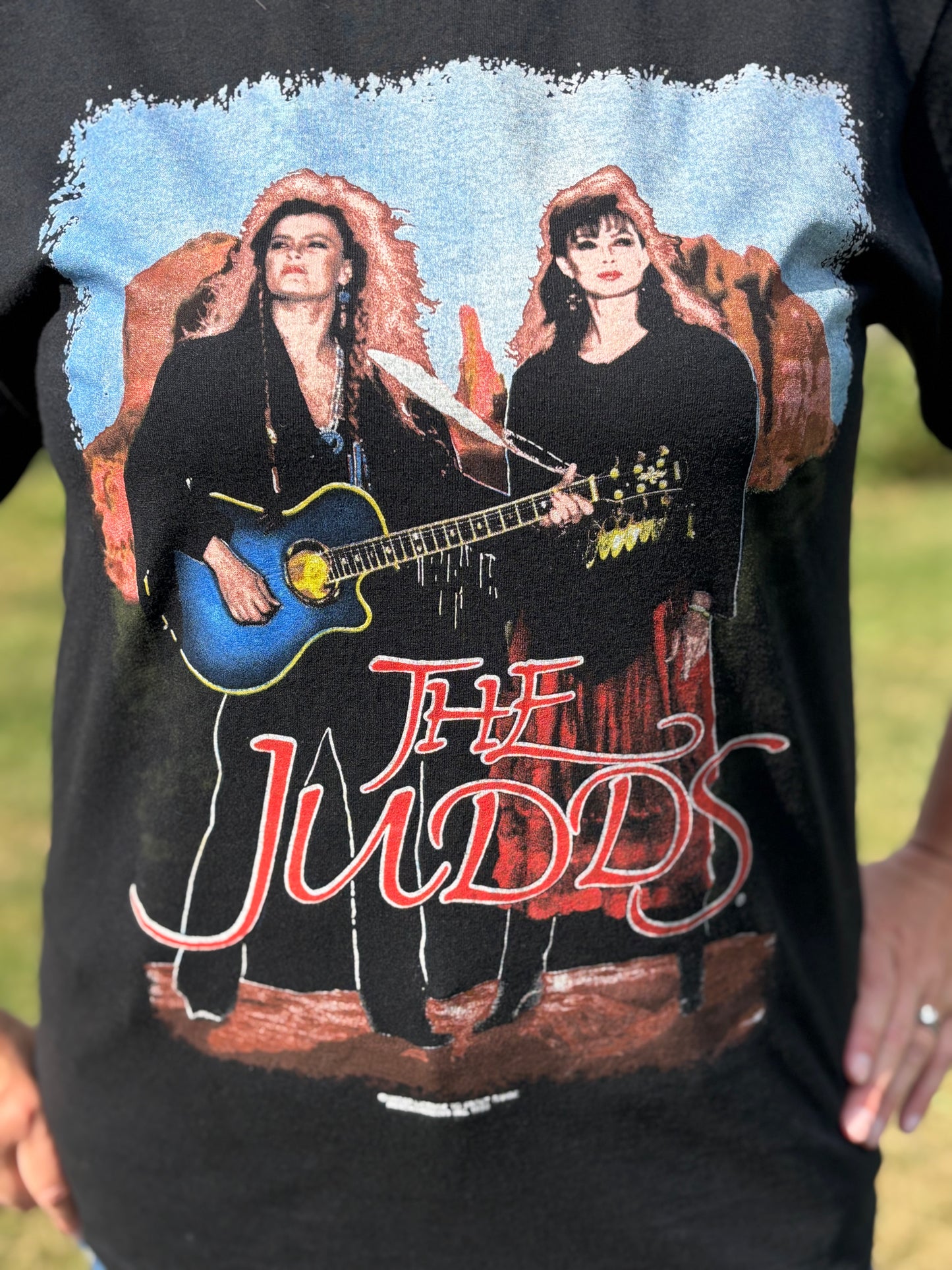 1991 Vintage Western The Judds Farewell Tour “Love Can Build A Bridge” Concert T-Shirt