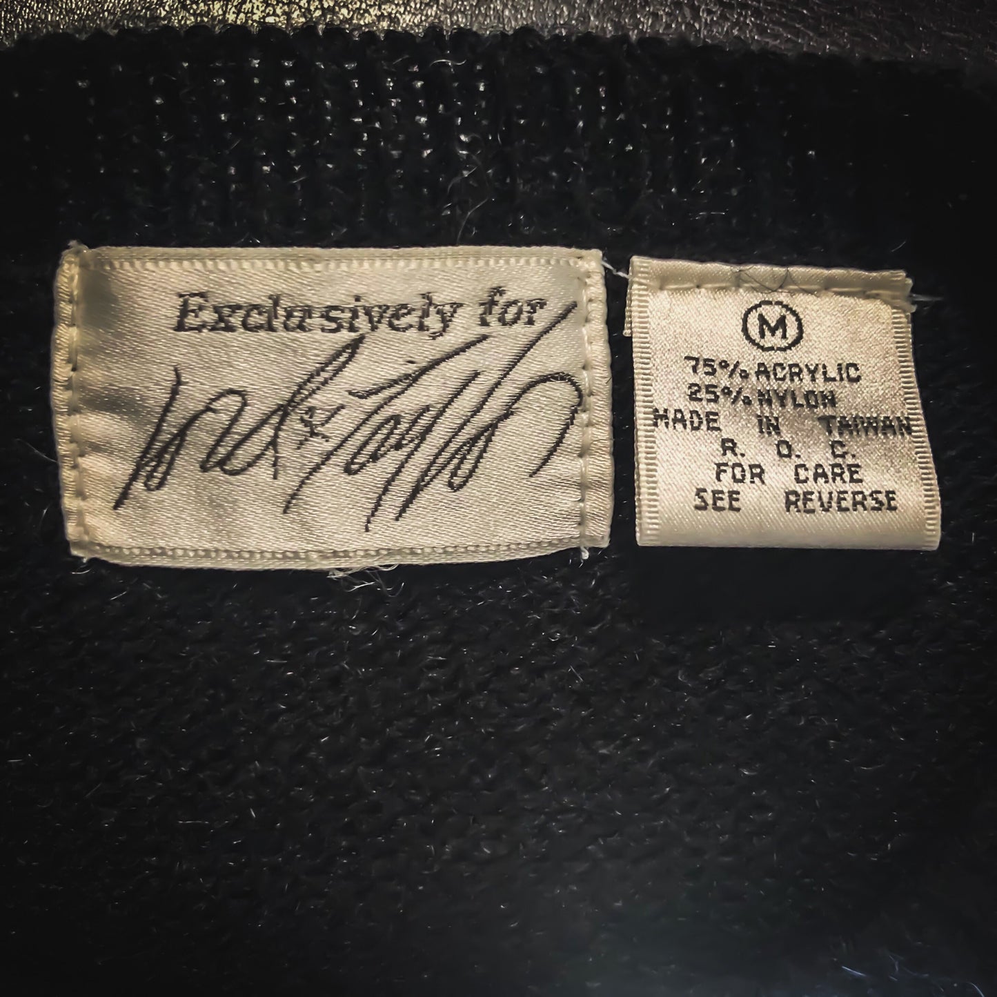 1980's Vintage Women's Exclusively for Lord & Taylor Pullover Sweater