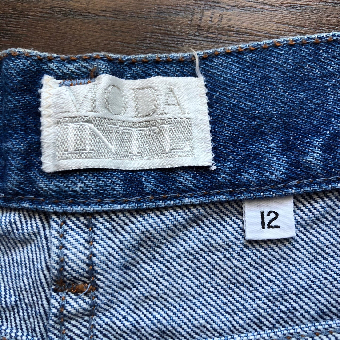 90’s Vintage Women’s High Waisted The London Jean Cut-Off Denim Shorts