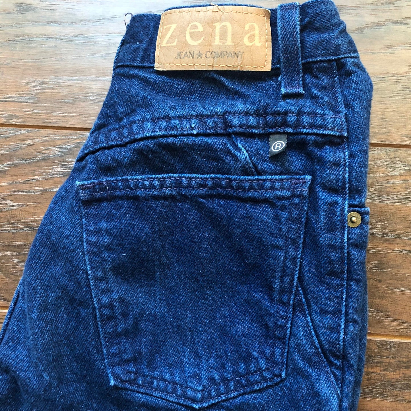 80’s Vintage High Waisted Tapered Leg Zena Mom Jeans | Made in USA