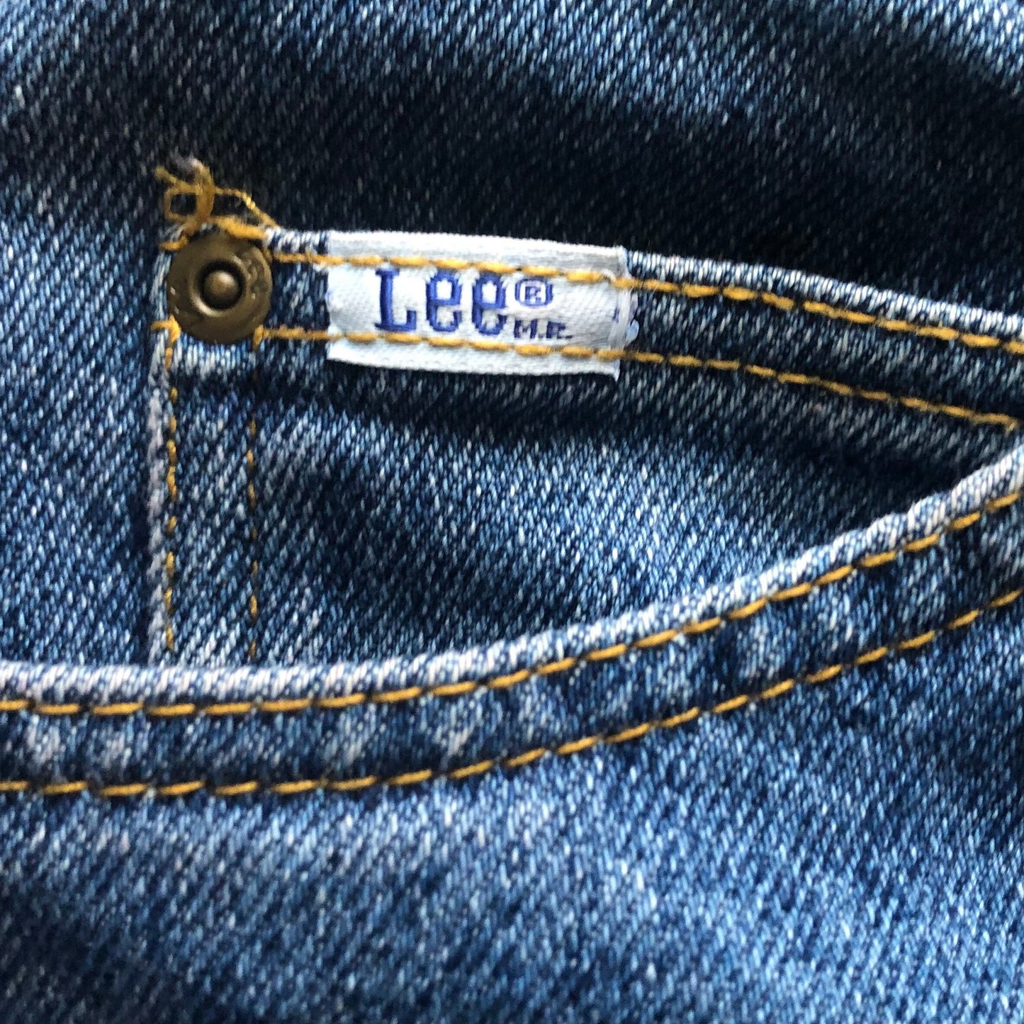 Vintage Women’s High Waisted Tapered Leg Lee Jeans