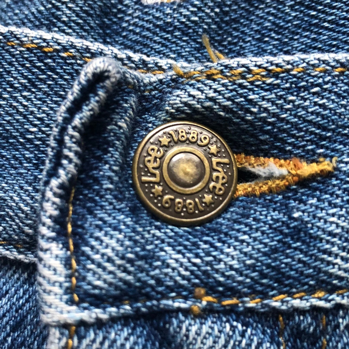 Vintage Women’s High Waisted Tapered Leg Lee Jeans