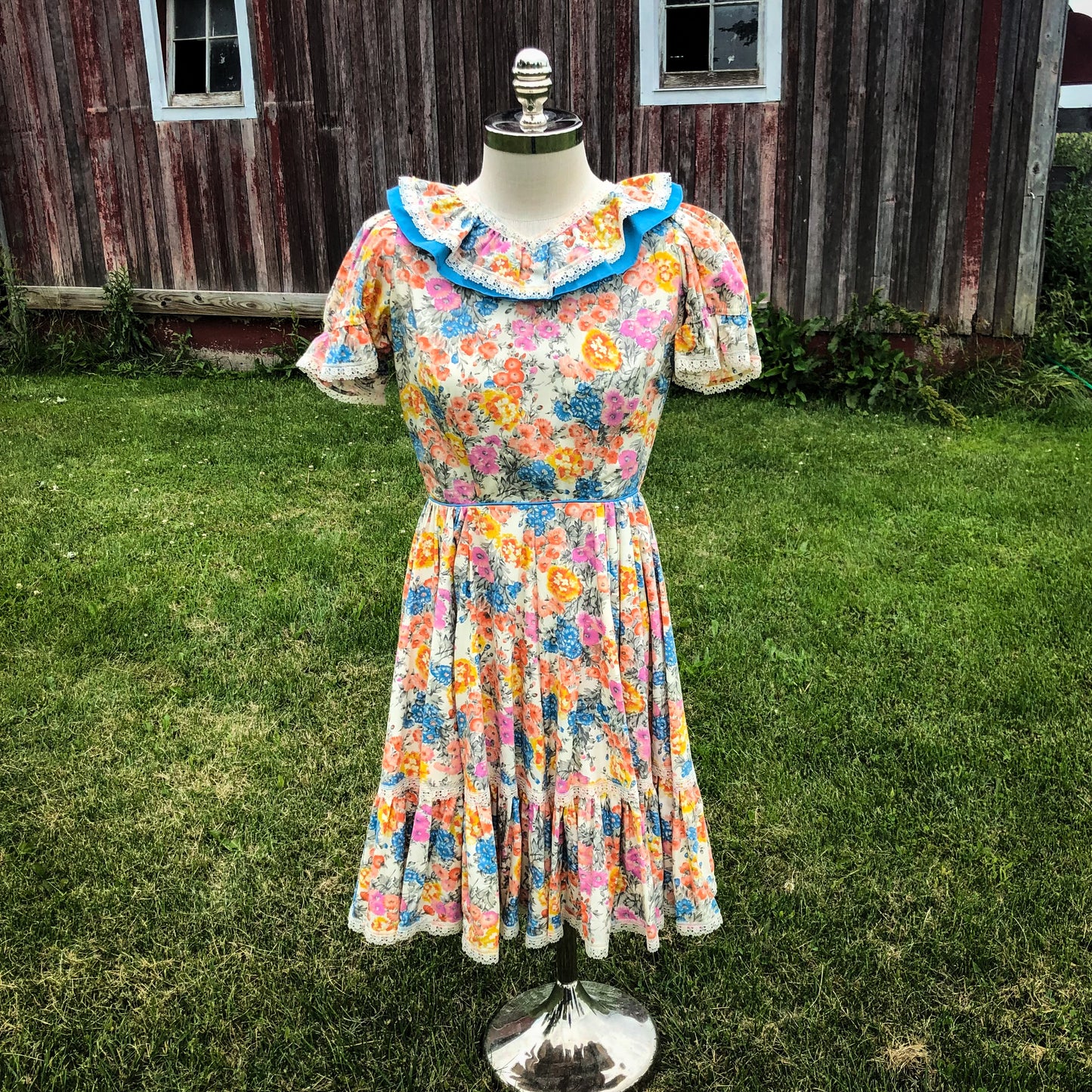 70s’s Vintage Boho Western Prairie Rockmount Ranch Wear Floral Square Wear Dress | Deadstock