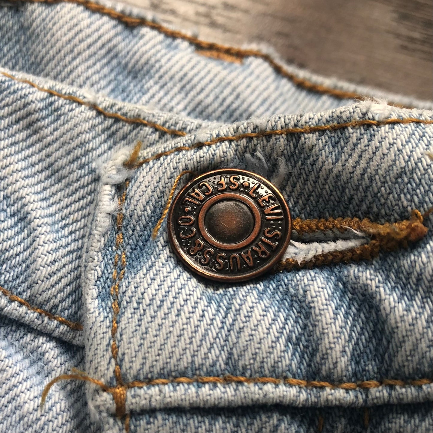 Vintage Women’s High Waisted 550 Levi’s Jeans Relaxed Fit Tapered Leg | Made in USA