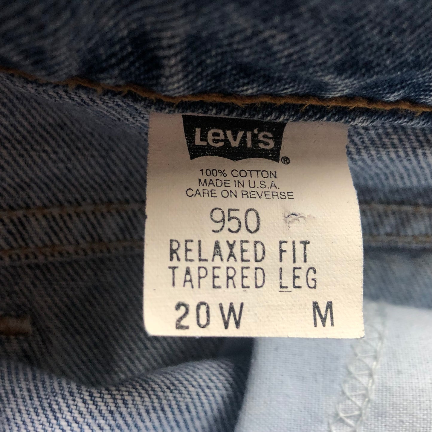 90’s Vintage Women’s 950 Levi’s Orange Tab Relaxed Fit Tapered Jeans | Made in USA