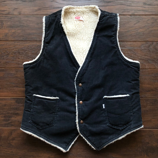 Vintage Western Men’s Levi’s Corduroy Vest With Faux Sherpa Lining | Made in USA