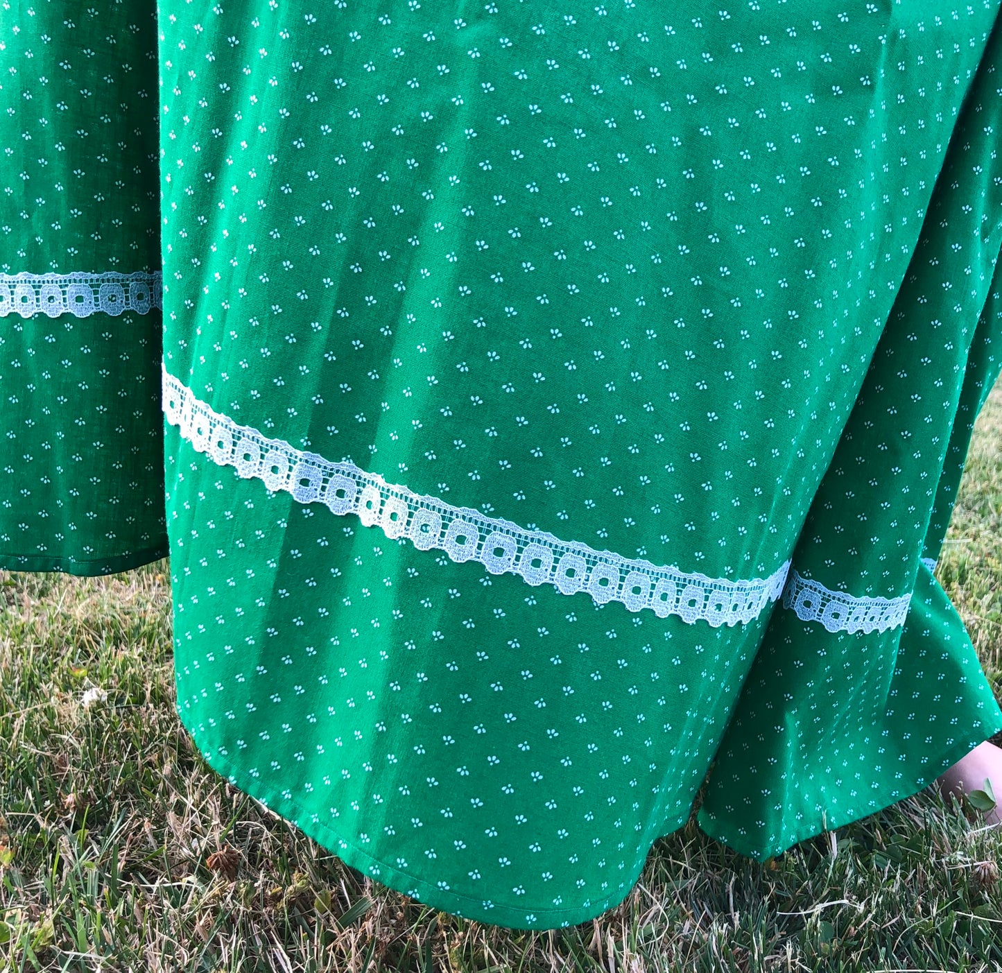 Vintage Western Prairie Women’s Skirt and Shawl Set