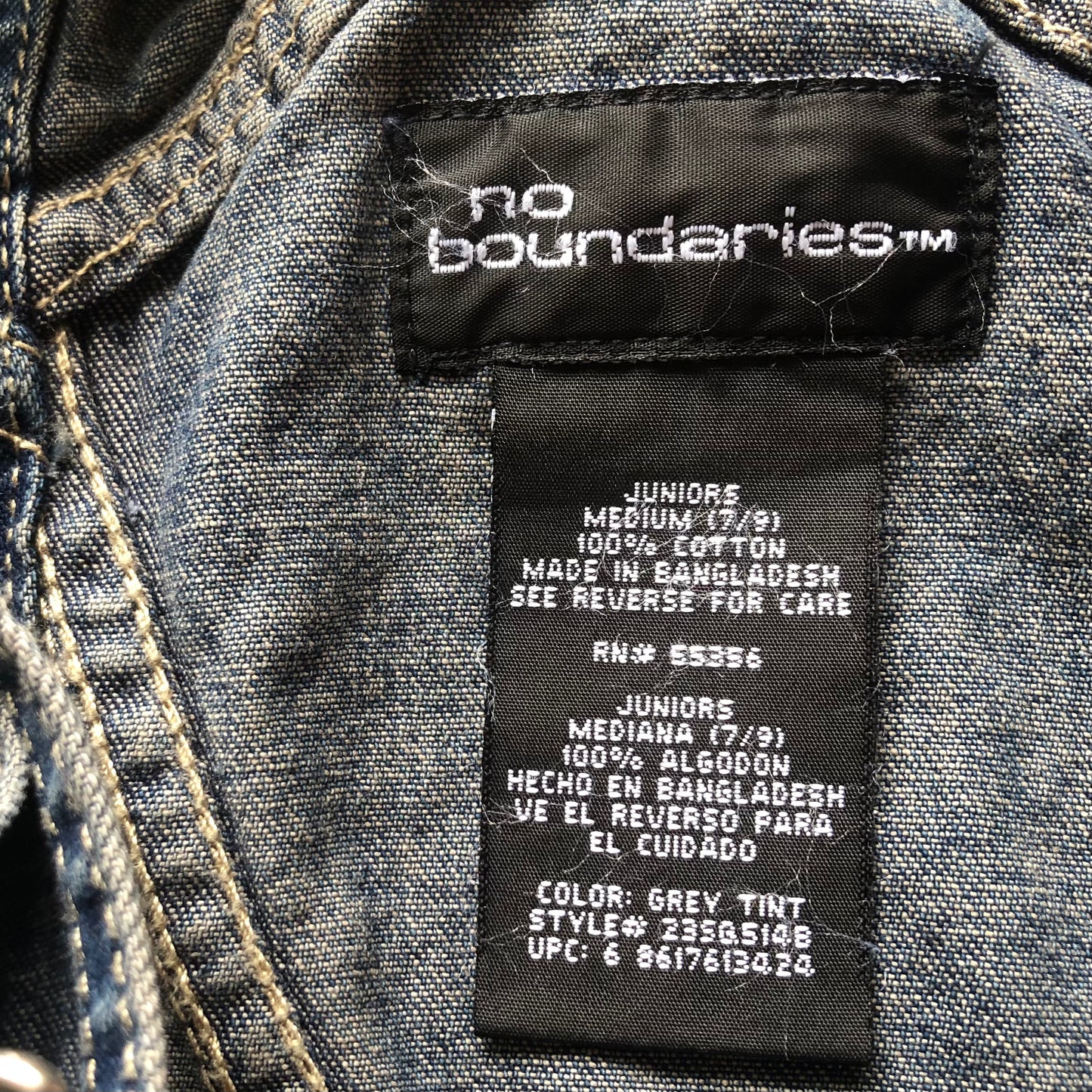 90’s Vintage Western Juniors No Boundaries Denim Short Bib Overalls
