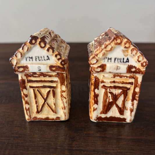 Vintage Outhouse Salt and Pepper Shakers Set – I’m Fulla Japan Ceramic – Mid Century Country Kitchen Decor – 1960s Rustic Farmhouse Kitsch