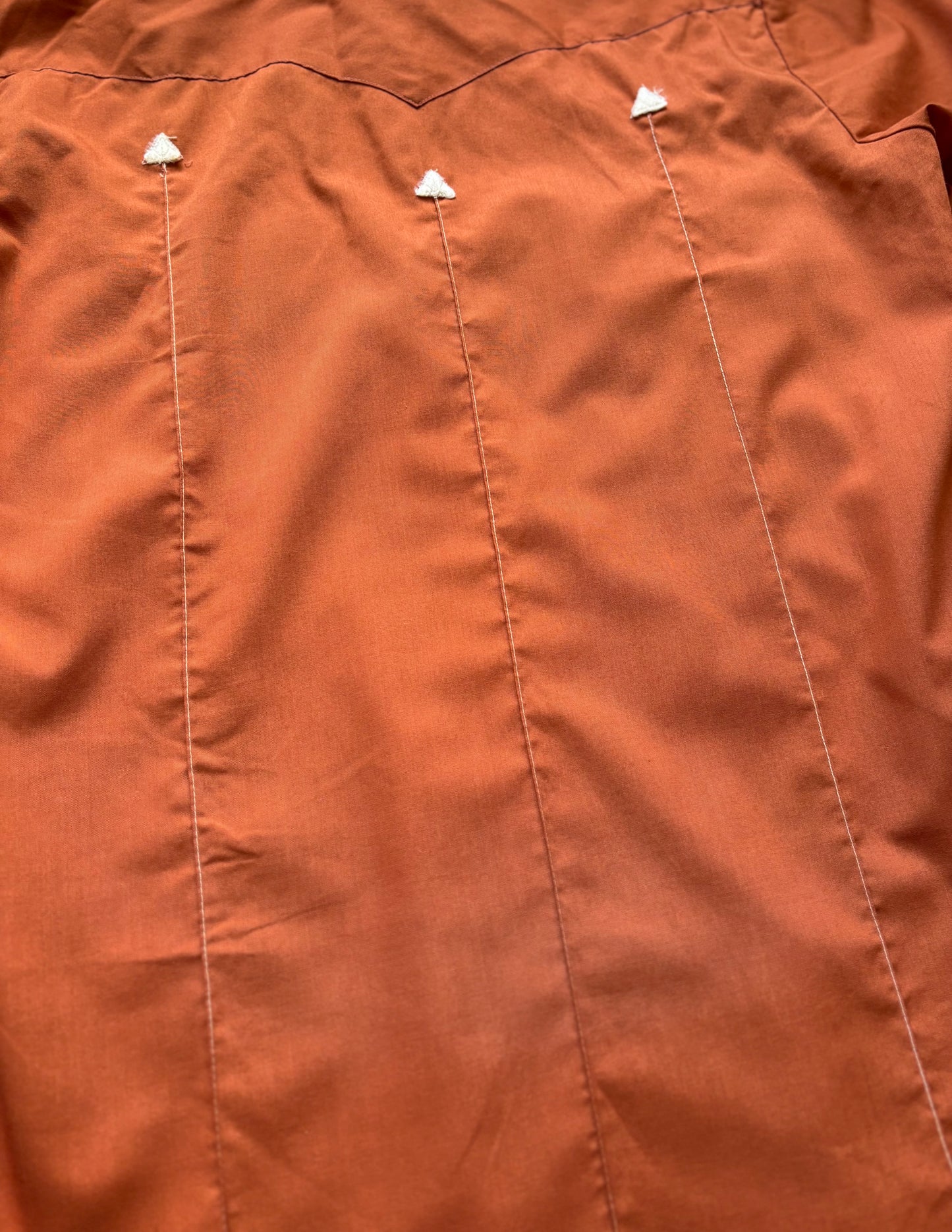 Vintage Western Men’s Karman Shirt with Embroidered Arrows
