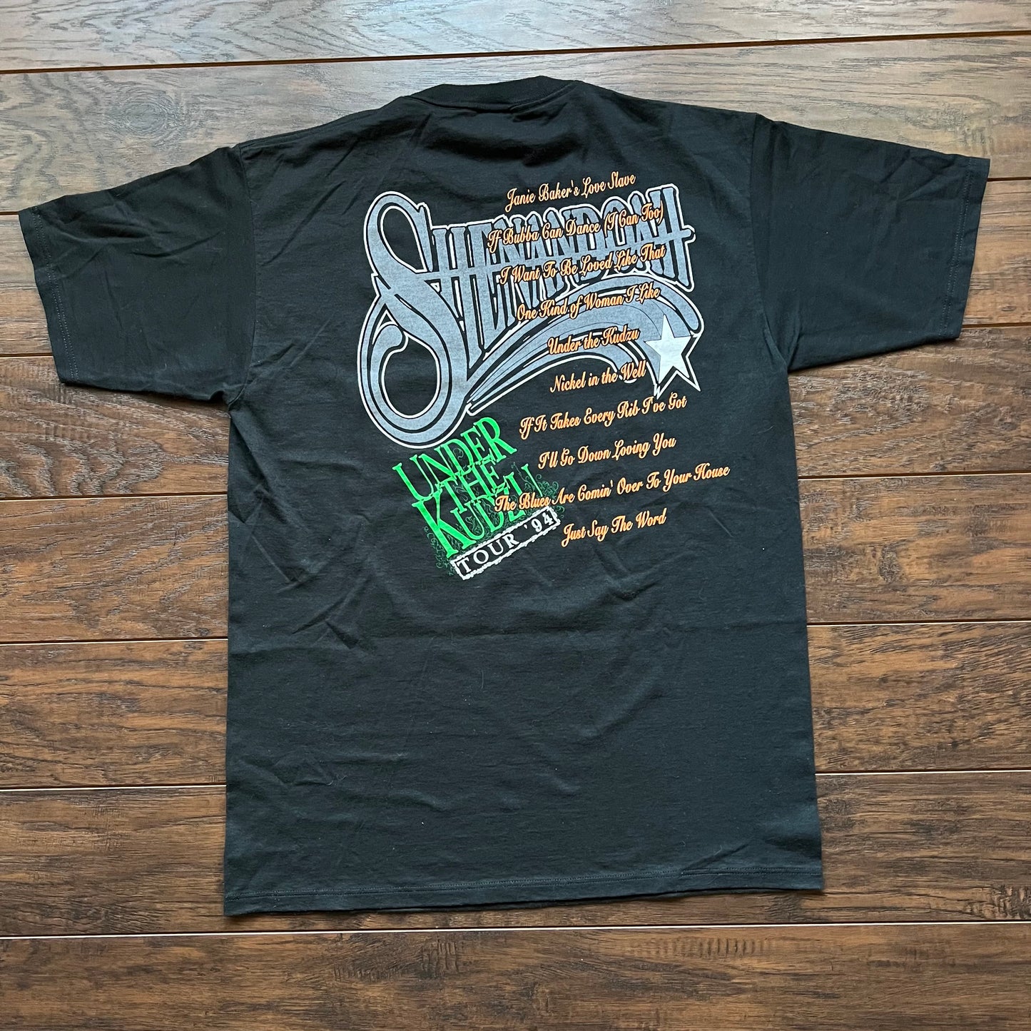 1994 Vintage Shenandoah “Under The Kudzu” Country Concert T-Shirt
