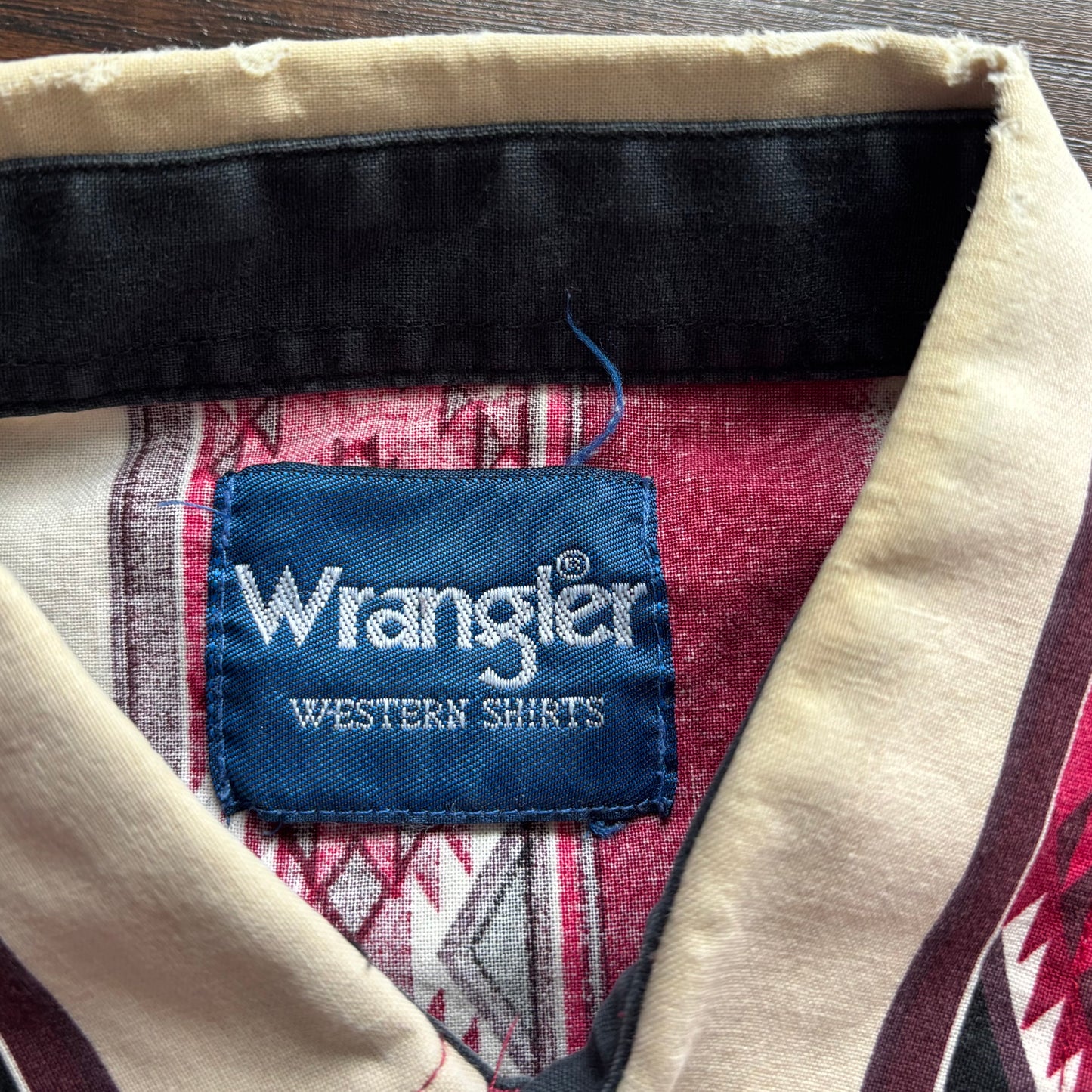 Vintage 90s Wrangler Western Aztec Southwestern Print Pearl Snap Shirt