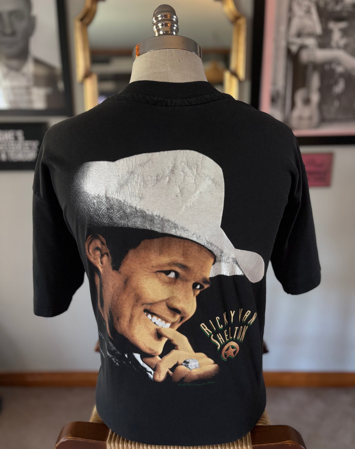Vintage 90s Ricky Van Shelton T Shirt XL Country Music Graphic Tee Hanes Made in USA Pocket Shirt
