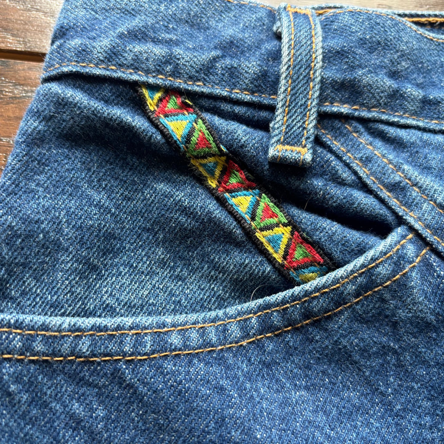 Vintage Western Women’s Ozark Mountain Jean Company Bareback Jeans with Western Trim