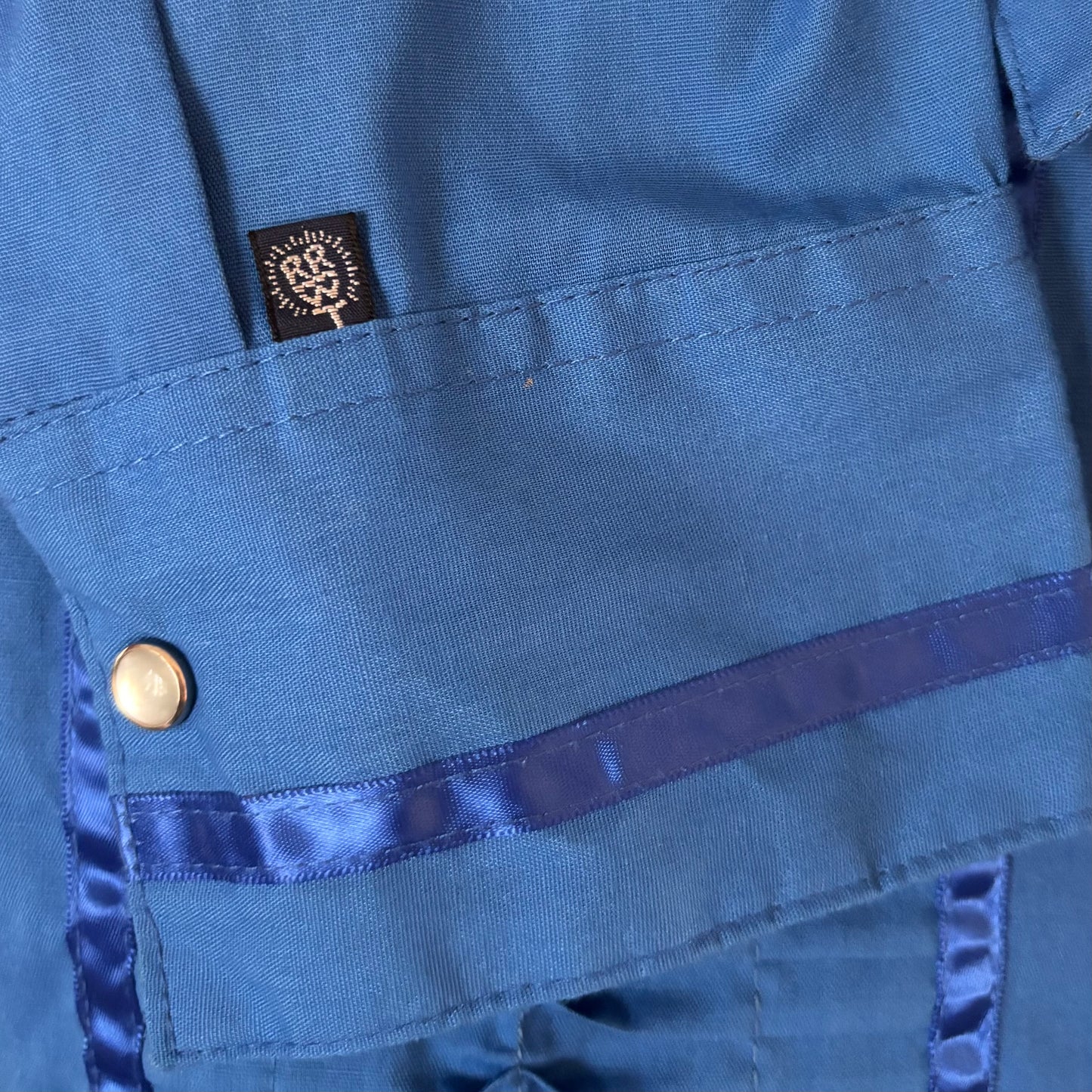 Vintage 1970s Women’s Rockmount Ranch Wear Western Shirt Blue Pleated Tuxedo Pearl Snap Tru-West USA Size 38