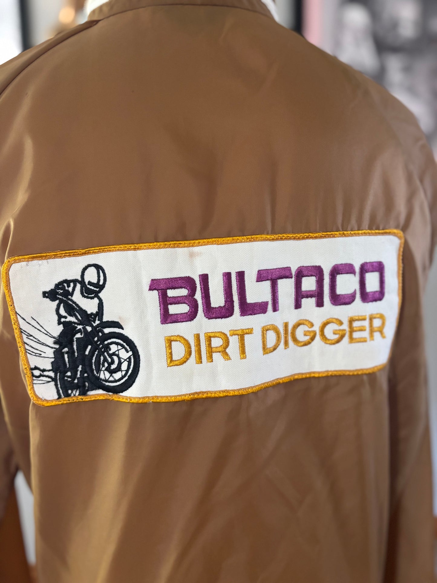 Vintage 1970s Bultaco Dirt Digger Patch Mens Medium Sears Nylon Motocross Racing Windbreaker Made in Japan Brown White Zip Motorcycle