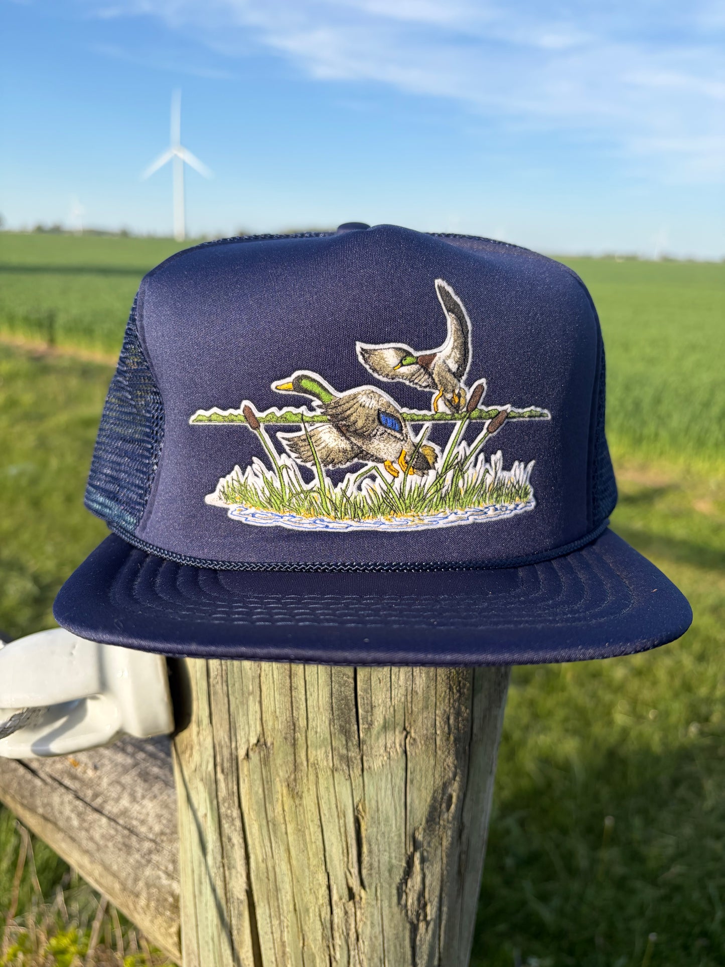 Vintage 80s Mallard Duck Trucker Hat Navy Blue Mesh Snapback Hunting Marsh Outdoors Cap Made in Taiwan