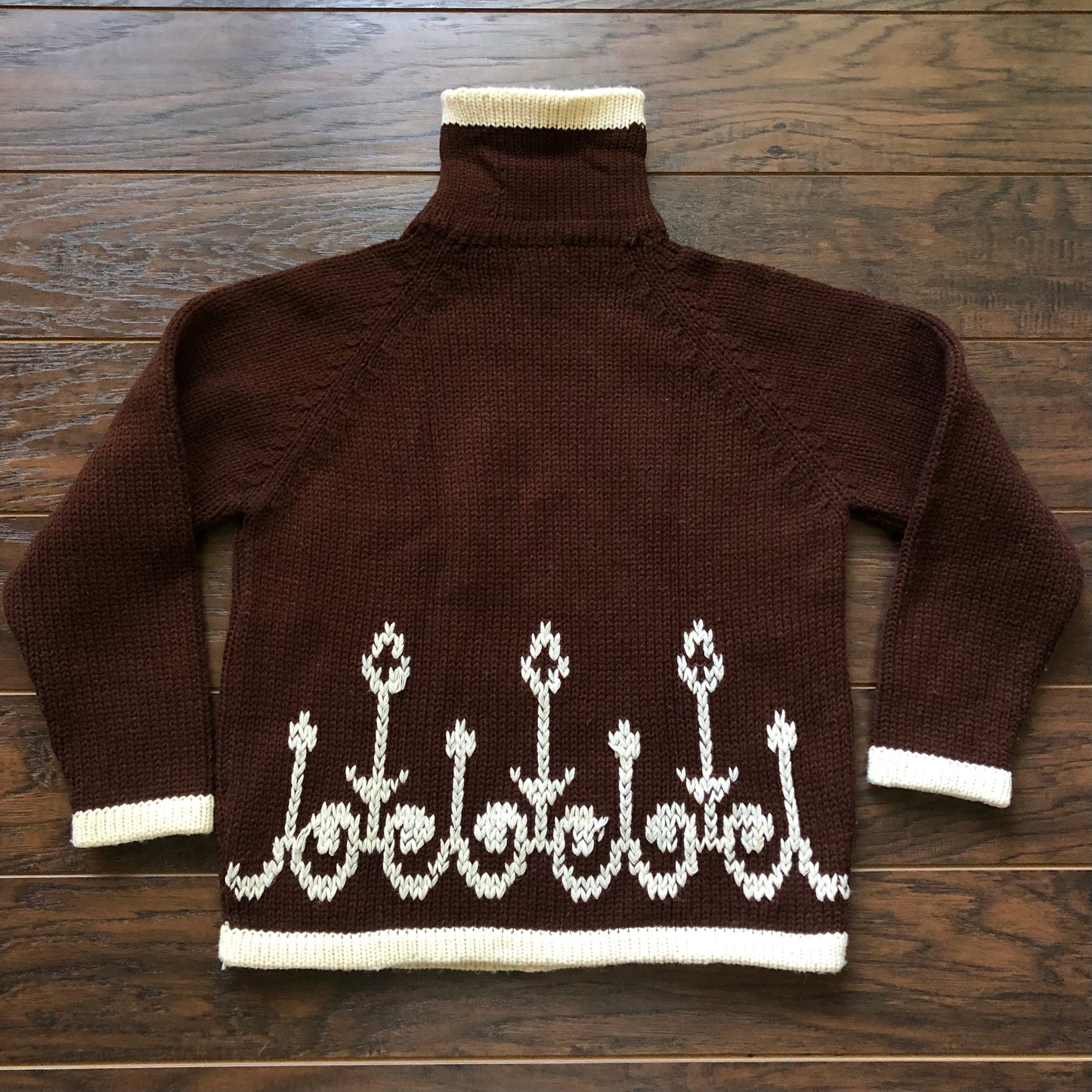 70’s Vintage Women’s 100% Virgin Acrylic Fibre Turtleneck Sweater | Made in Republic of Korea