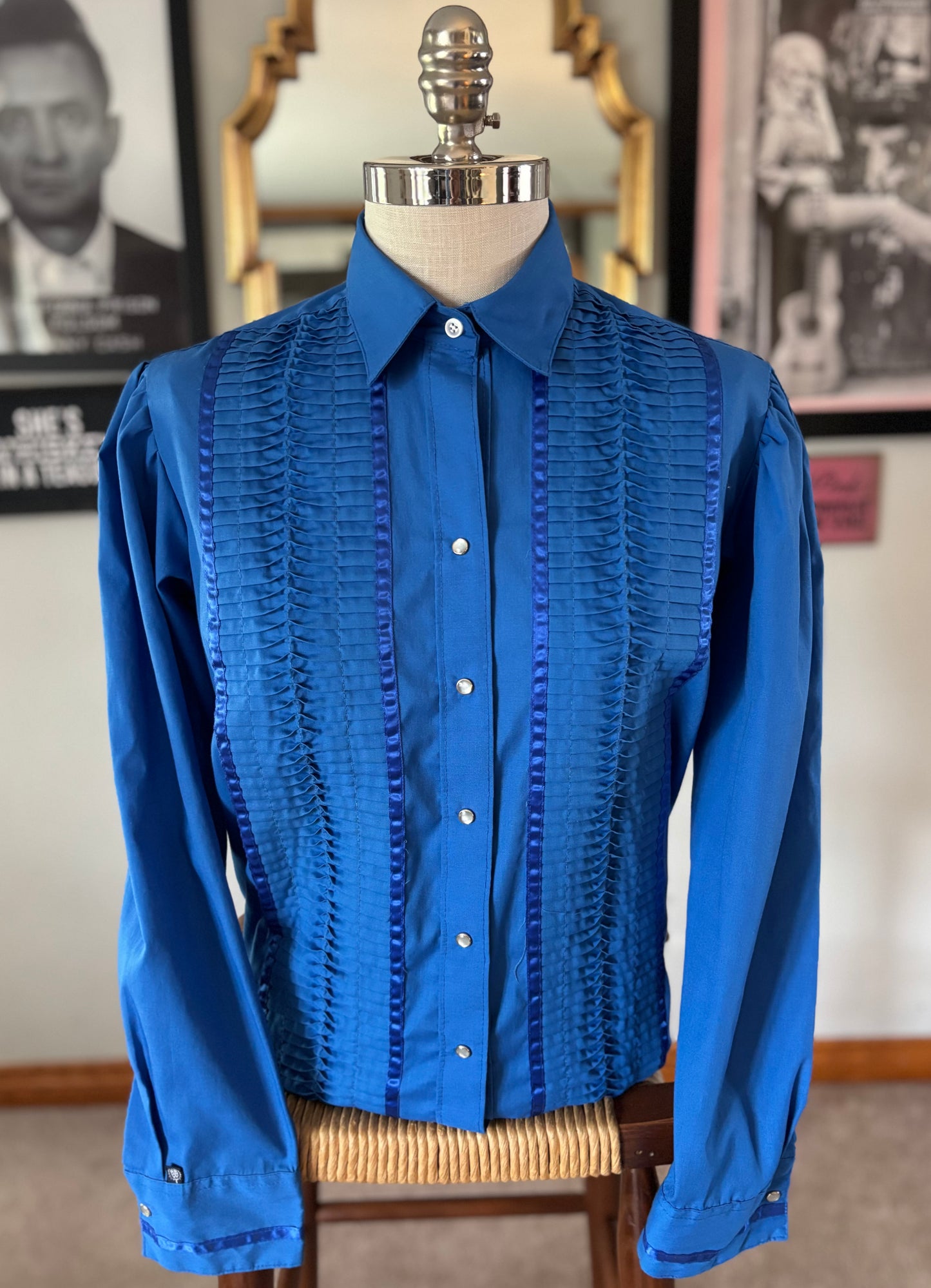 Vintage 1970s Women’s Rockmount Ranch Wear Western Shirt Blue Pleated Tuxedo Pearl Snap Tru-West USA Size 38