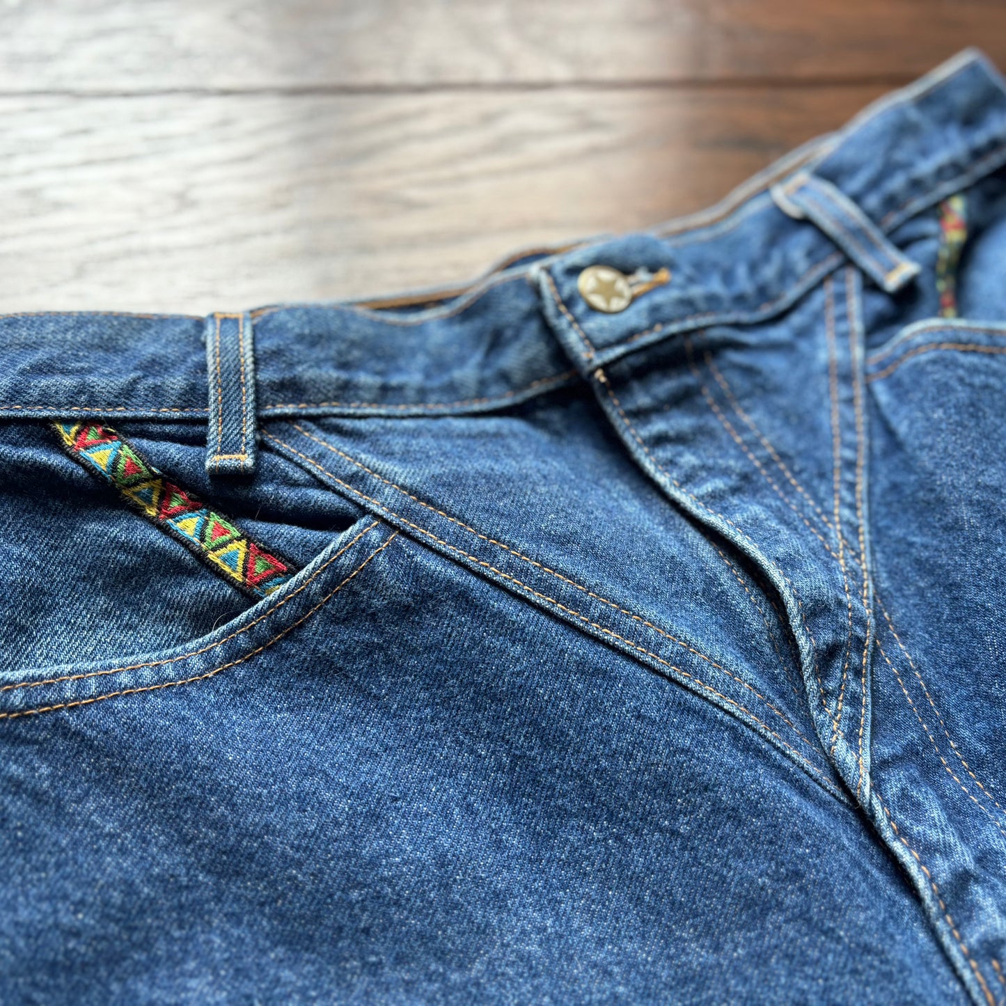 Vintage Western Women’s Ozark Mountain Jean Company Bareback Jeans with Western Trim