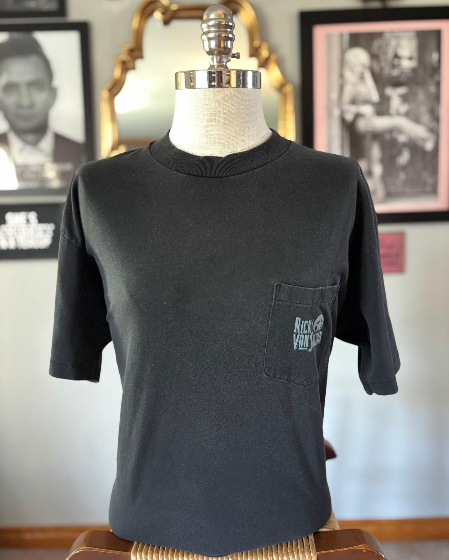 Vintage 90s Ricky Van Shelton T Shirt XL Country Music Graphic Tee Hanes Made in USA Pocket Shirt