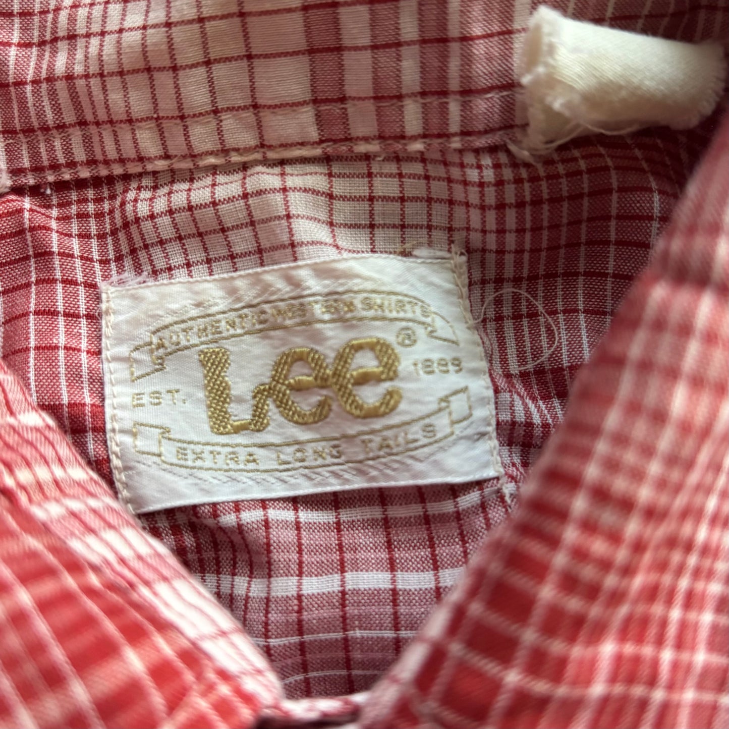 Vintage 70s Lee Western Pearl Snap Shirt Red Plaid Extra Long Tails Cowboy Ranchwear USA Mens Button Up