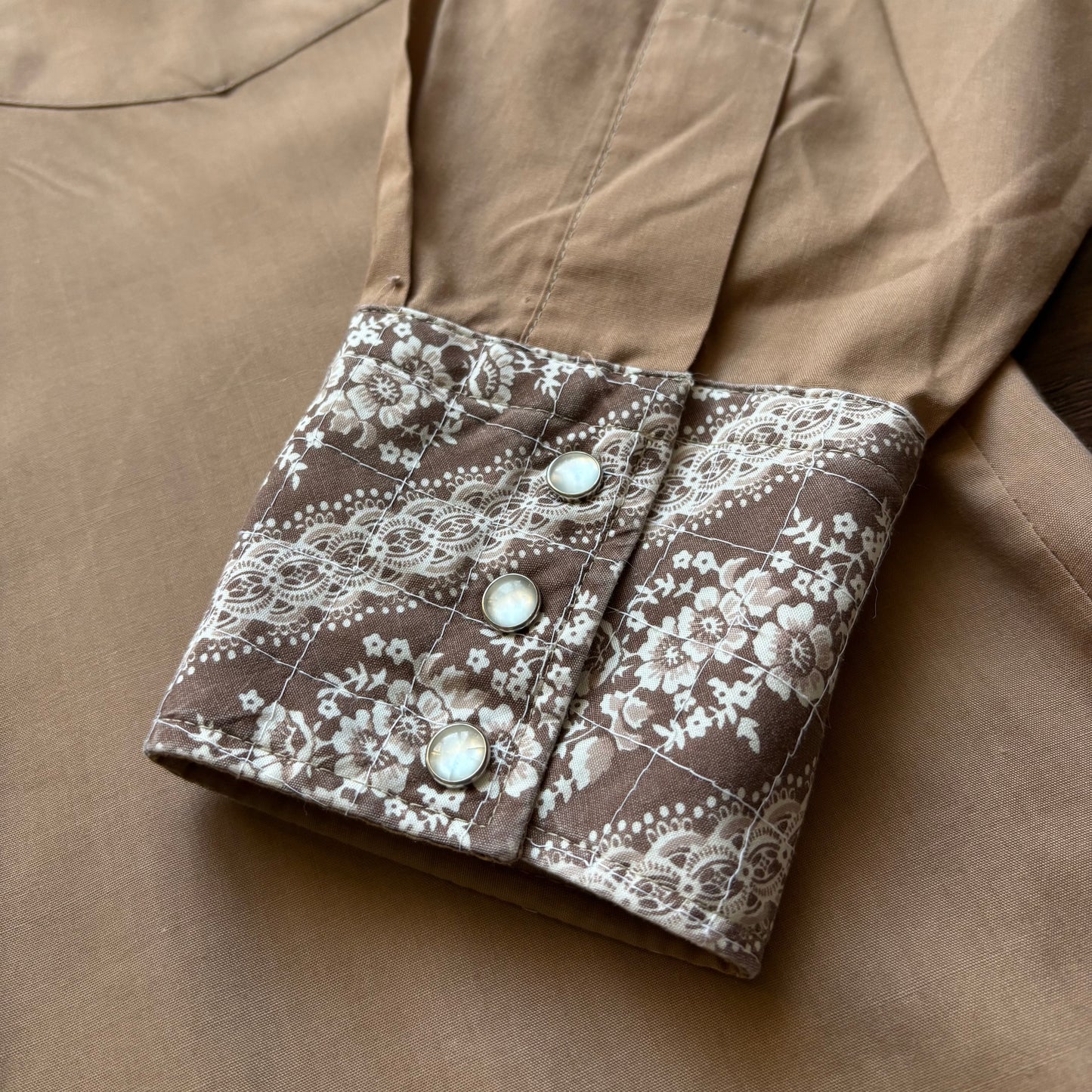 70’s Vintage Western Men’s Rawhide Floral Quilted Yokes and Pearl Snap Buttons