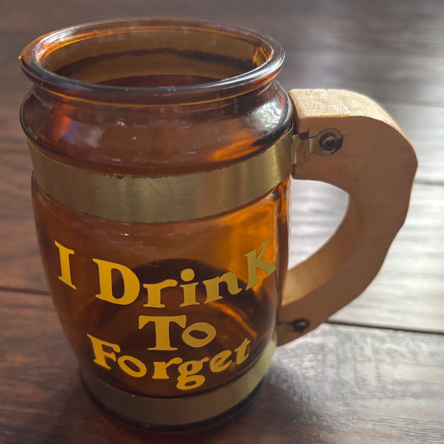 Vintage 1970s Amber Glass Beer Mug Set w/ Wood Handles – Funny Drinking Sayings Barware – Retro Siesta Ware Style