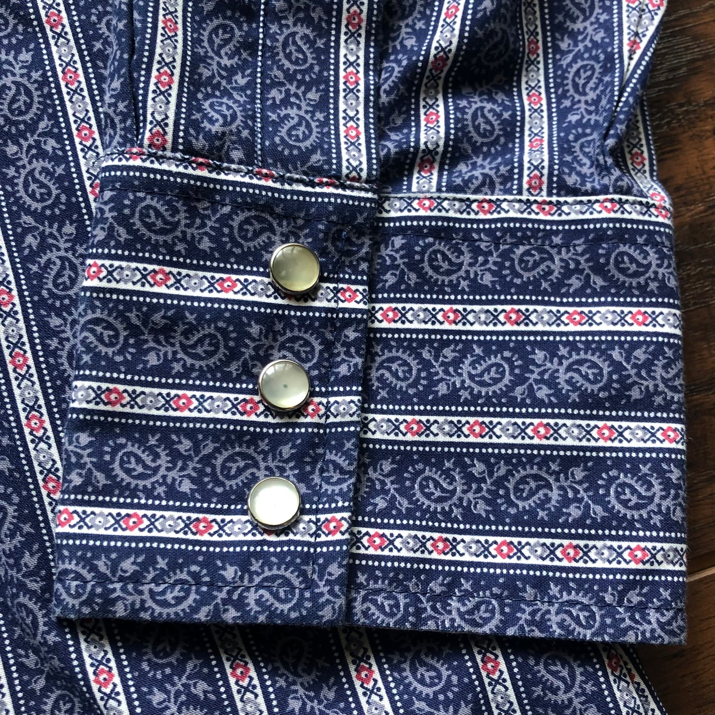 Vintage Western Men’s Sheplers Paisley Print  Shirt with Snap Buttons
