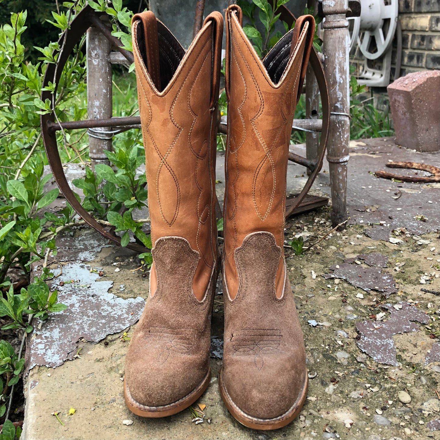 Vintage Western Women’s Dexter Two Tone Brown Cowgirl Boots | Made in USA