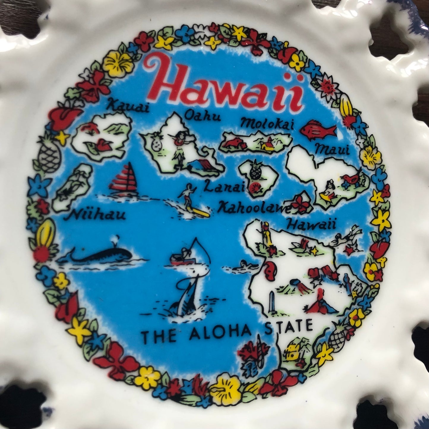 Vintage Hawaii State Souvenir Plate with Iridescent Purple Trim | The Aloha State