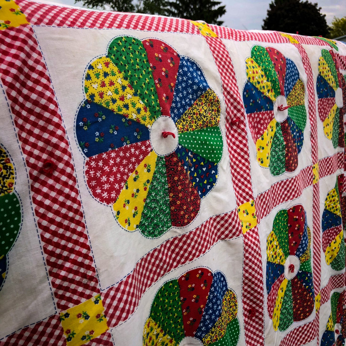 60’s/70’s Vintage Hand Tied Quilt 76x73