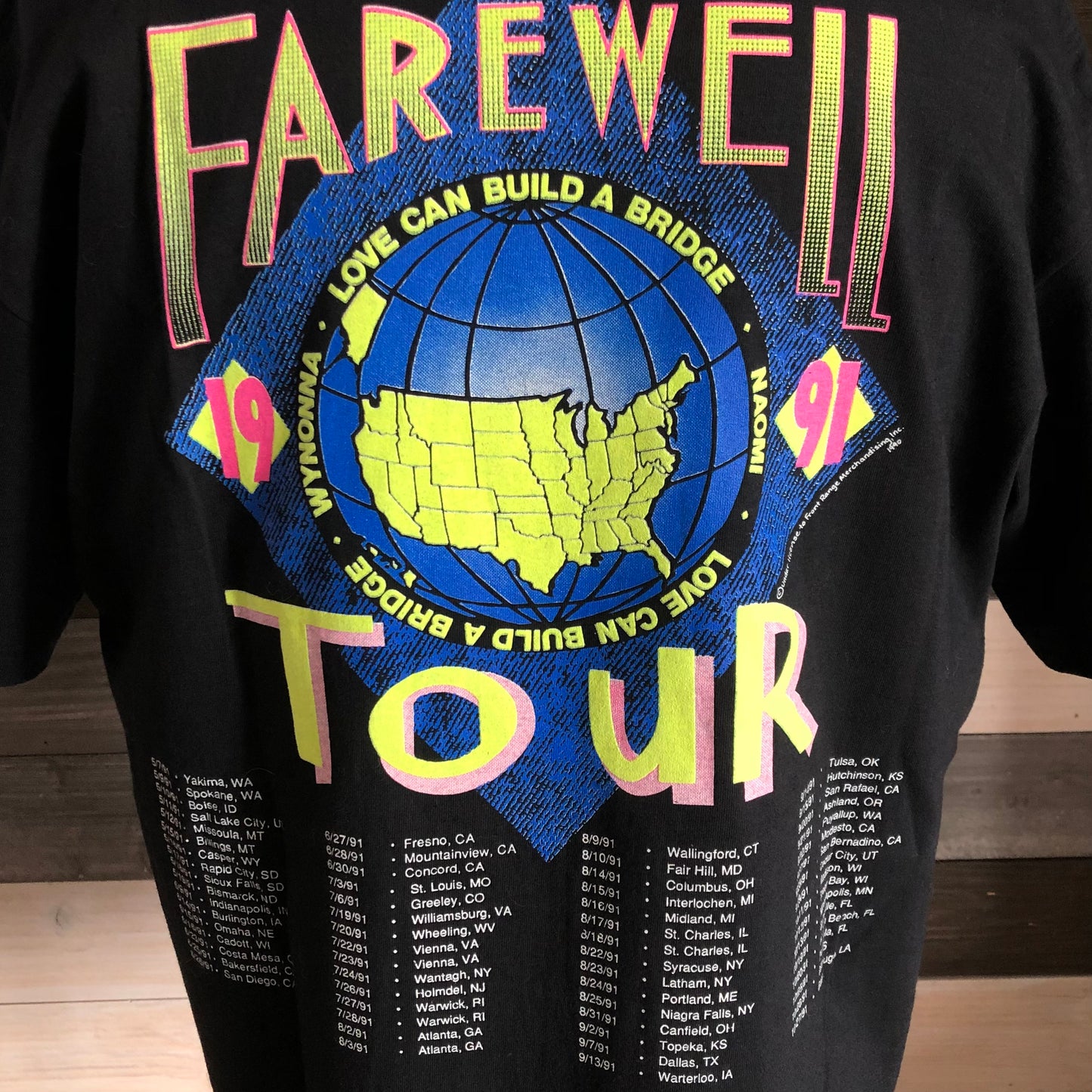 1990 Vintage Western The Judds Farewell Tour “Love Can Build A Bridge” Concert T-Shirt | Deadstock